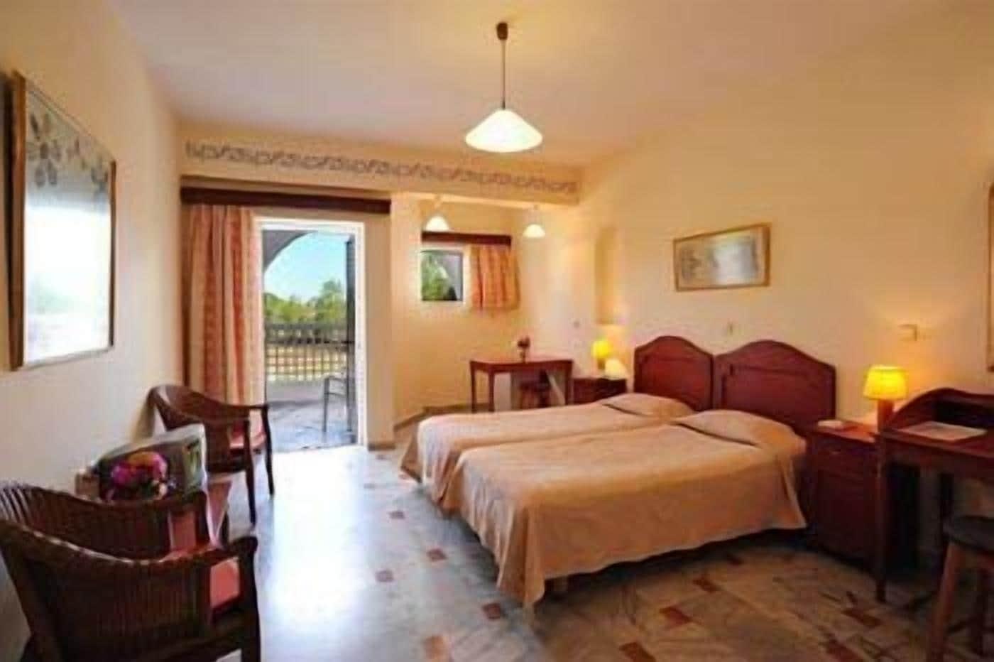 Ilaria Hotel Kalamákion Zewnętrze zdjęcie