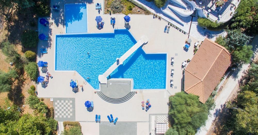 Ilaria Hotel Kalamákion Zewnętrze zdjęcie